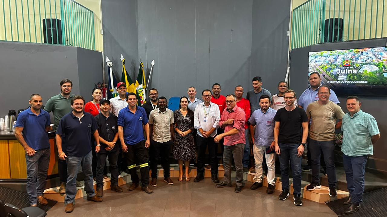 Câmara sedia reunião entre Energisa e empresários do setor de telecomunicação e internet de Juína.