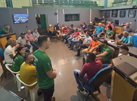 Motoristas de aplicativos de Juína se reúnem com os vereadores para reivindicar reajuste da Lei Municipal nº 1.907/2019. 