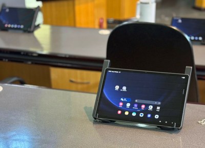 Vereadores da Câmara Municipal de Juína participam de treinamento para manuseio correto do novo Sistema de Votação Eletrônico.