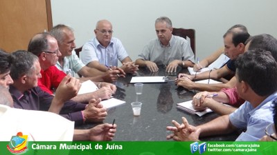 Vereadores se reúnem com Prefeito e Vice